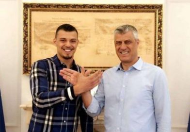 “Jam me fat dhe i lumtur që jam djali i Hashim Thaçit”, rrëfimi emocionues i Endritit