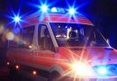 Familjarët e pacientit godasin ambulancën gjatë transferimit, plagosen infermieri dhe shoferi