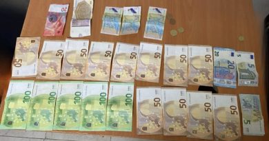 10-vjeçari dorëzon në polici portofolin me mbi 1 mijë euro