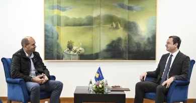 Nenad Vukmiroviq zëvendëson Rashiqin si ministër për Komunitete dhe Kthim