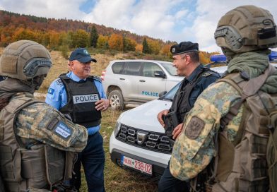 KFOR-i dhe Policia e Kosovës gjejnë 10 detonatorë në Leposaviq KFOR-i dhe Policia e Kosovës gjejnë 10 detonatorë në Leposaviq