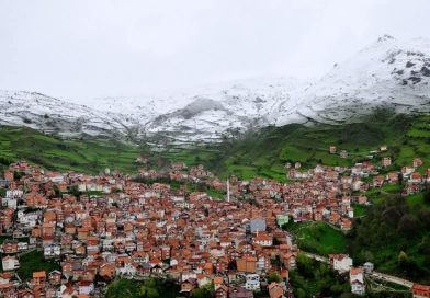 Detaje për rastin tragjik, ku djali rreth 30 vjeç privoi nga jeta nënën e tij në Restelicë