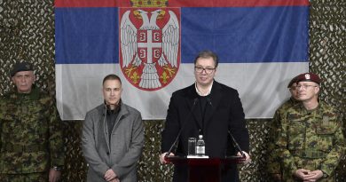 Vuçiq në frikë, thotë se do ta rikthejë shërbimin e detyrueshëm ushtarak