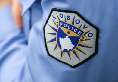 Sulm ndaj policëve brenda stacionit, njëri dërgohet në emergjencë