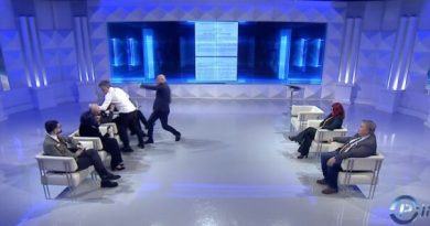 Eskalon debati tek Blendi Feziu – Buzhala i sulet Albatros Rexhajt/Pamje