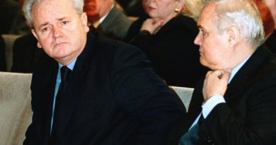 Pesë gjeneralë serbë u dënuan veç 89 vjet për krimet në Kosovë, për 4 komandantë të UÇK-së kërkohen 180