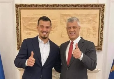 Një ditë pas deklaratave përmbyllëse në Hagë, djali i Hashim Thaçit: Faleminderit që na mbështetët dhe nuk heshtët Një ditë pas deklaratave përmbyllëse në Hagë, djali i Hashim Thaçit: Faleminderit që na mbështetët dhe nuk heshtët