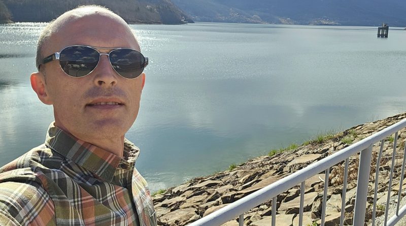 “Kur veprimet mbulohen me Veri”: Pas raportimeve për financim nga VV, Jeton Sopa reagon nga Ujmani duke sulmuar mediat