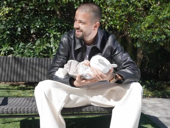 I lumtur sa s’ka, Zhegrova publikon foton e parë me djalin e tij I lumtur sa s’ka, Zhegrova publikon foton e parë me djalin e tij