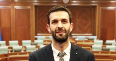 Eman Rrahmani: E vlerësoj punën e presidentes Osmani, por votoj si PDK-ja