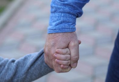 Tragjedi që rrëqeth shpirtin në Vushtrri – babai i merr jetën aksidentalisht djalit 4-vjeçar në oborrin e shtëpisë Tragjedi që rrëqeth shpirtin në Vushtrri – babai i merr jetën aksidentalisht djalit 4-vjeçar në oborrin e shtëpisë