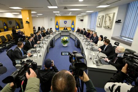 Qeveria e Kosovës ndan 500 mijë euro për ata që mbetën në Dubai dhe vendet tjera te Lindjes së Mesme