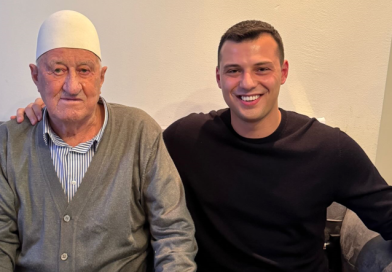 Endrit Thaçi kujton gjyshin në përvjetorin e parë të vdekjes Endrit Thaçi kujton gjyshin në përvjetorin e parë të vdekjes