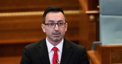 ”Vëlla e motër me pas, kur kapet duke keqpërdorur vendin e ka në burg”, Basha për kontratën e kerozinës në Aeroport