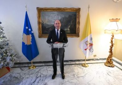 Ambasadori Miftari në Vatikan e konfirmon se u shkarkua nga Albulena Haxhiu