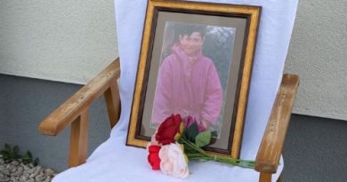 Gjenden në Mitrovicë eshtrat e 9 vjeçarit të rrëmbyer nga forcat serbe gjatë luftës, rivarroset të shtunën Gjenden në Mitrovicë eshtrat e 9 vjeçarit të rrëmbyer nga forcat serbe gjatë luftës, rivarroset të shtunën