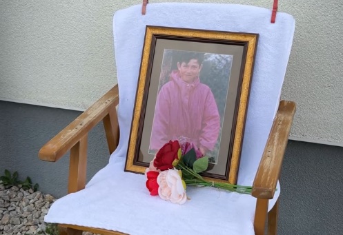 Gjenden në Mitrovicë eshtrat e 9 vjeçarit të rrëmbyer nga forcat serbe gjatë luftës, rivarroset të shtunën Gjenden në Mitrovicë eshtrat e 9 vjeçarit të rrëmbyer nga forcat serbe gjatë luftës, rivarroset të shtunën