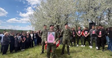 Rivarrosen eshtrat e Sinan Dautit, 9-vjeçarit të vrarë gjatë luftës