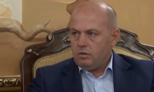 Nis peticioni për përfshirjen e Murat Jasharit në garën për president