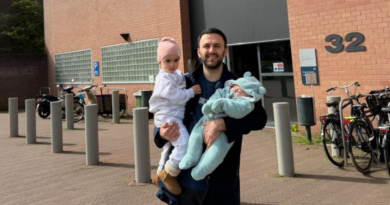 Altin Krasniqi feston ditëlindjen pranë babait në Hagë