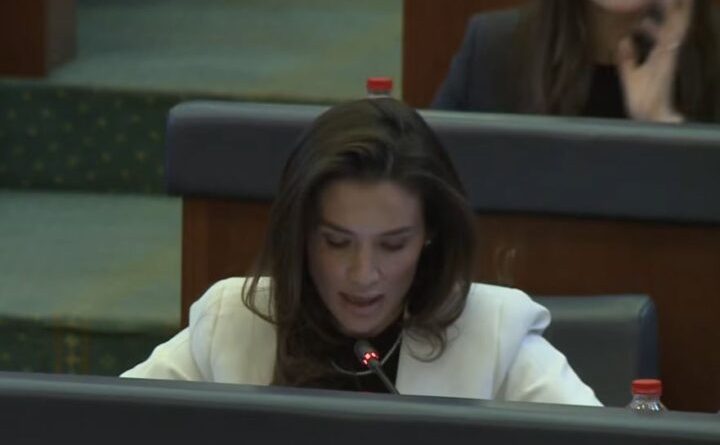 Musliu-Shoshi i drejtohet Kurtit: Ke fuqinë me zhbë Gjykatën Speciale, pse nuk e merr iniciativën?