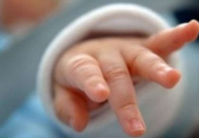 Tragjedi në Ferizaj: Foshnja lind në tualetin e emergjencës, nuk arrin të mbijetojë