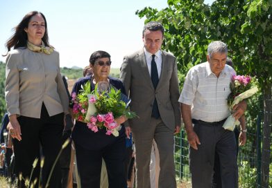 Përvjetori i Arbënor Deharit shënohet me homazhe dhe kujtime për veprimtarinë e tij Përvjetori i Arbënor Deharit shënohet me homazhe dhe kujtime për veprimtarinë e tij