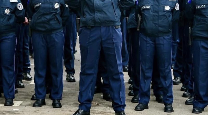 Jepet tenderi 327 mijë euro që policëve t’u blihen pizhama e çorapa