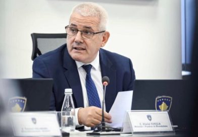 Arrestohet mergimtari që dyshohet se kanosi ministrin Sveçla përmes rrjeteve sociale