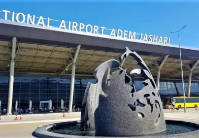 Gjatë kontrollit në Aeroportin e Prishtinës, një gruaje i gjenden fishekë në valixhe