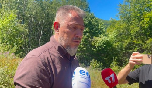 Lushtaku pas vizitës në Zubin-Potok: Arrestimet e serbëve për krime lufte duhet të vazhdojnë