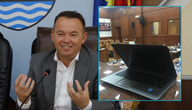 Faton ‘fërfull’ Peci i çon afër 20 mijë euro në tender për 39 laptopë të rinj nga paratë publike Faton ‘fërfull’ Peci i çon afër 20 mijë euro në tender për 39 laptopë të rinj nga paratë publike
