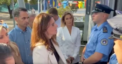 PDK e AAK kërkojnë të hyjnë në Qeveri, polici: Do ta pyes Kurtin nëse pranon t’ju takojë