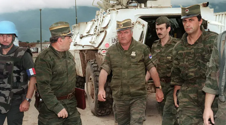 Vdes krimineli Ratko Mladiq